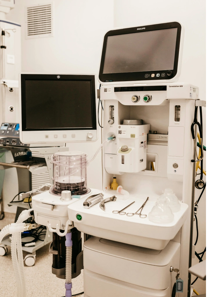 Medical & Specialized Equipment